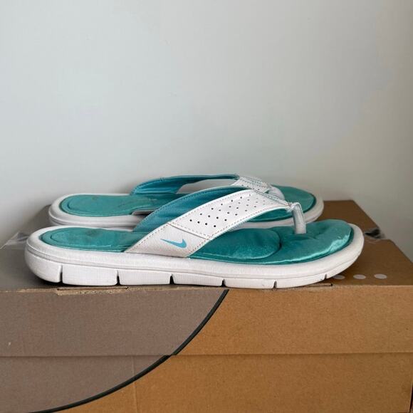 Nike Ultra Comfort Footbed Blue/White Women Slides Flip Flops - SZ 8 - Picture 3 of 10